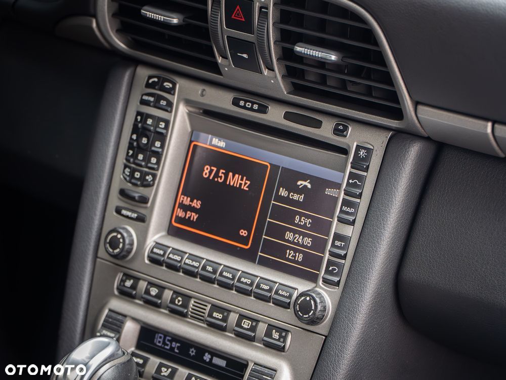 Porsche 911 Carrera Tiptronic S - 9