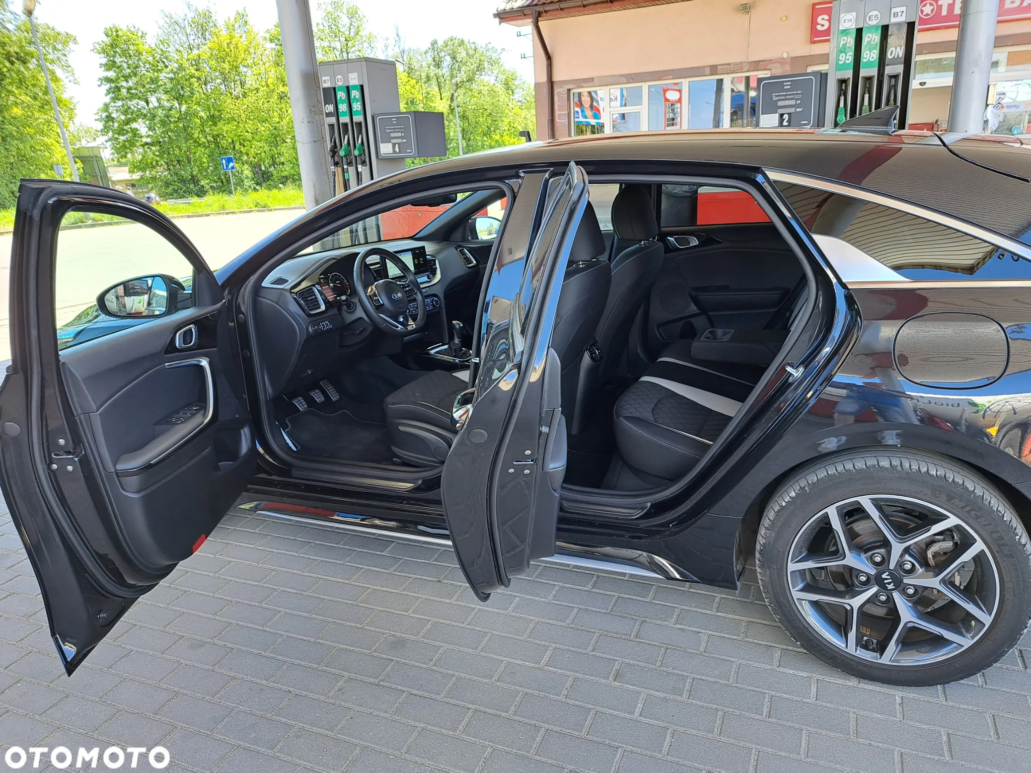 Kia ProCeed 1.5 T-GDI GT Line - 13