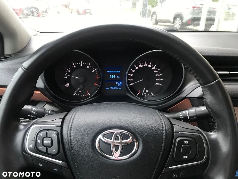 Toyota Avensis 1.8 Premium - 20