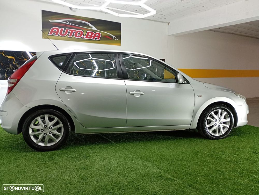 Hyundai i30 1.6 CRDI Classic - 32