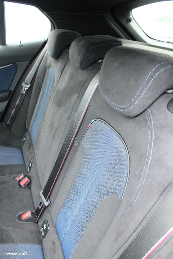 BMW M135i xDrive - 12