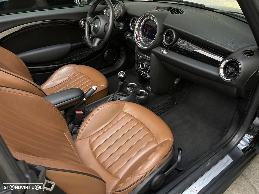 MINI Cabrio Cooper SD - 19