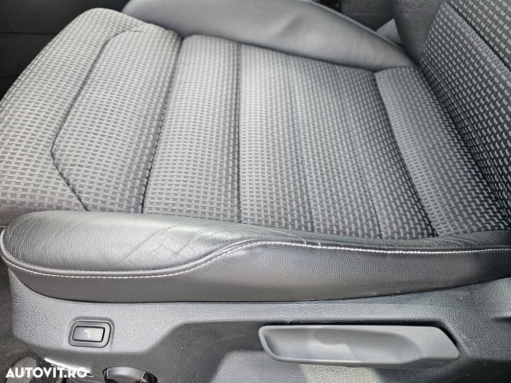 Volkswagen Golf 2.0 TDI BMT Comfortline - 12