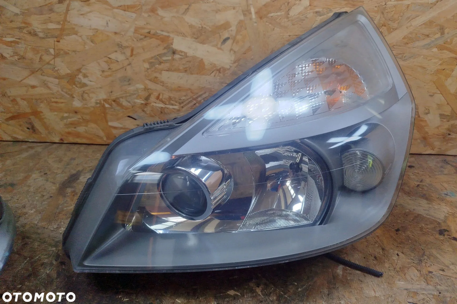 lampa przód prawa + lewa XENON -soczewka komplet 2 sztuki prawie Nowe do RENAULT Espace 4 IV 02-06r /GRAND - 15