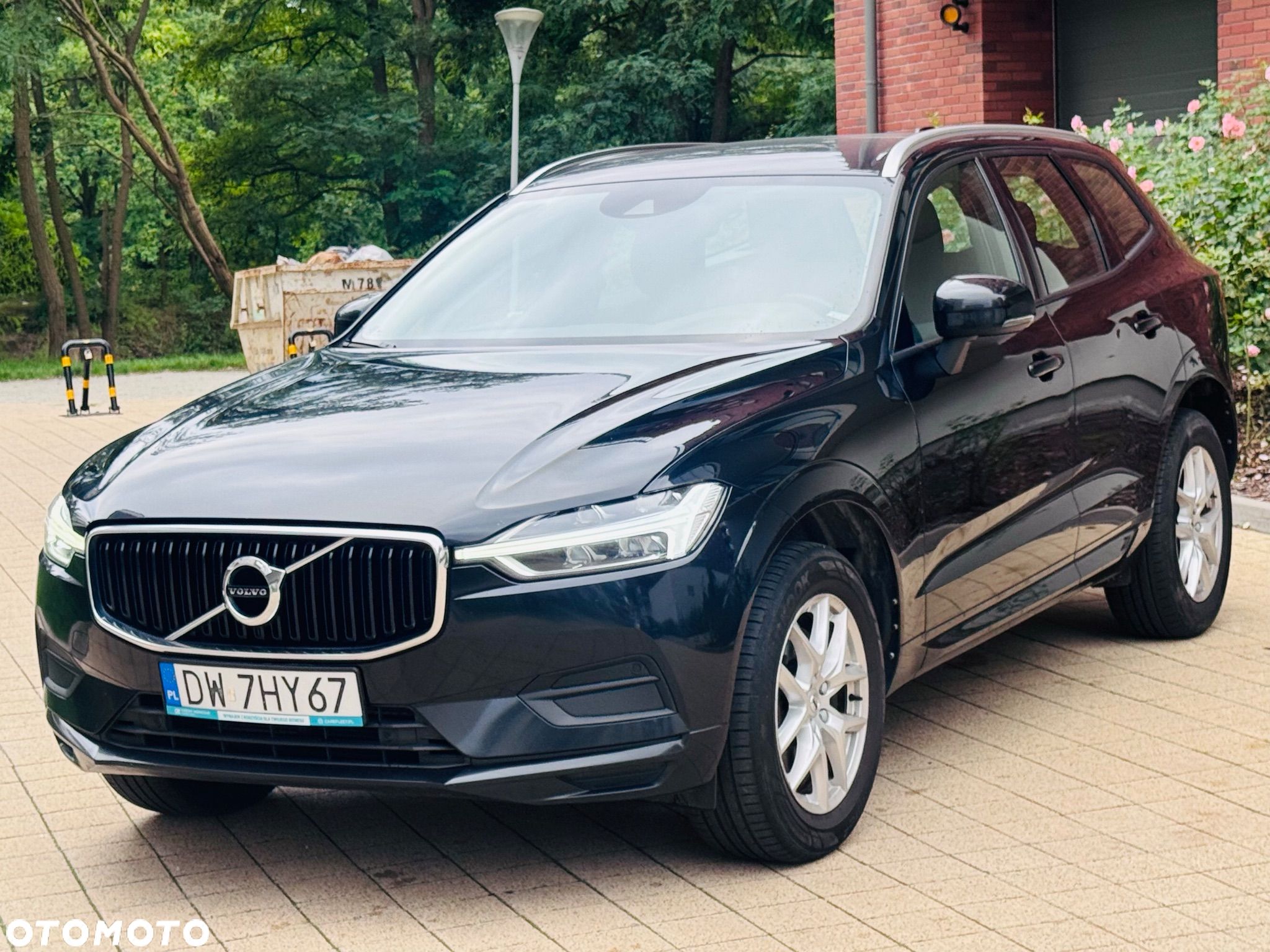 Volvo XC 60 T4 Momentum - 1