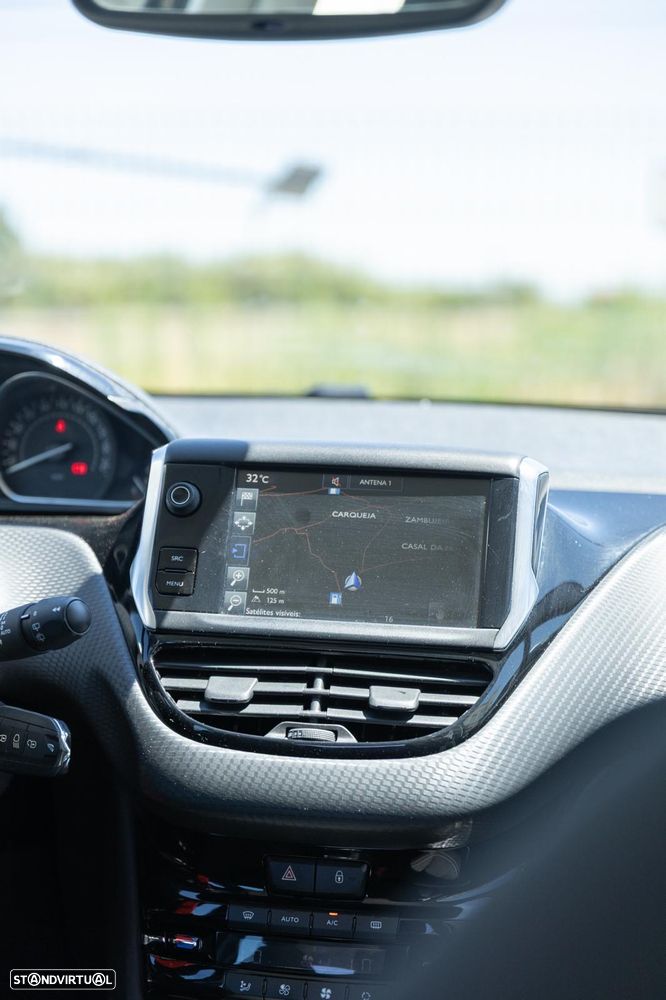 Peugeot 208 1.6 BlueHDi Allure - 8