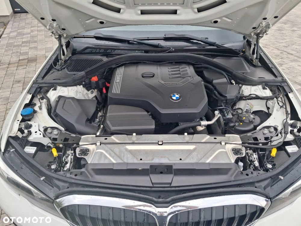 BMW Seria 3 318i Advantage - 18