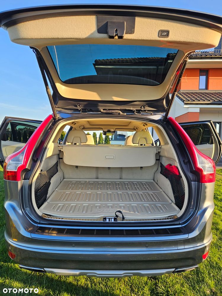 Volvo XC 60 T5 AWD Drive-E Momentum - 8