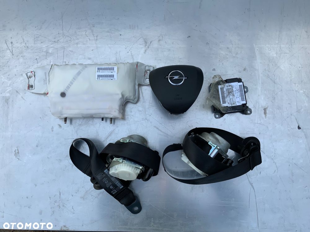 AIRBAG OPEL COMBO E - 1