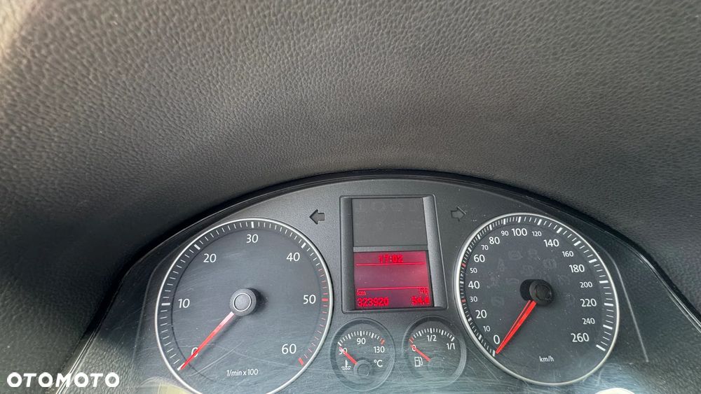 Volkswagen Golf 1.9 TDI Comfortline - 8