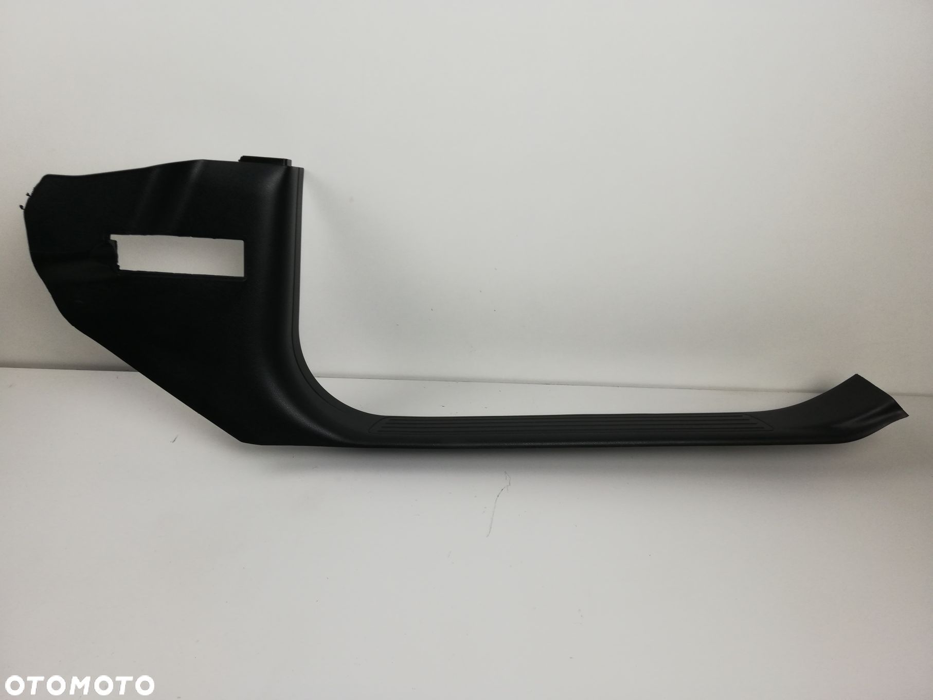 Listwa progowa wewnętrzna prawa Mercedes GLS X166 A1666800035 18567321 - 1