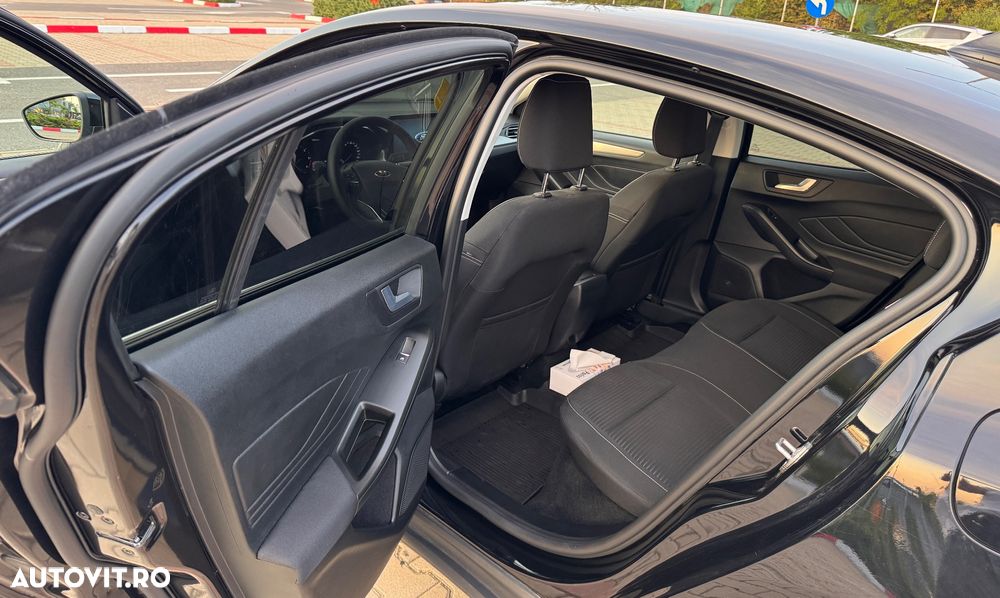 Ford Focus 1.5 EcoBlue 8AT Active - 7