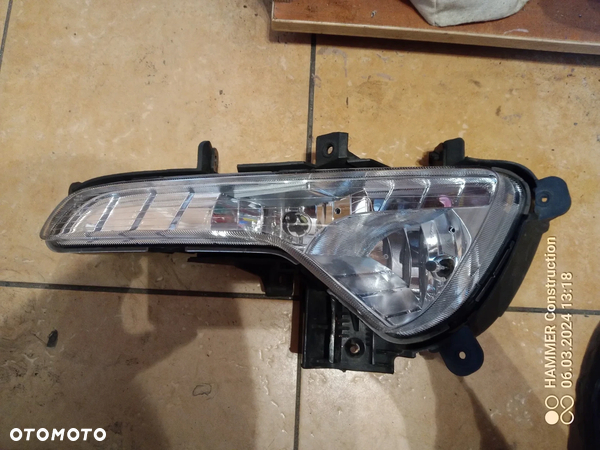 KIA Sportage III Halogen Lewy Pprzód 92201-3W