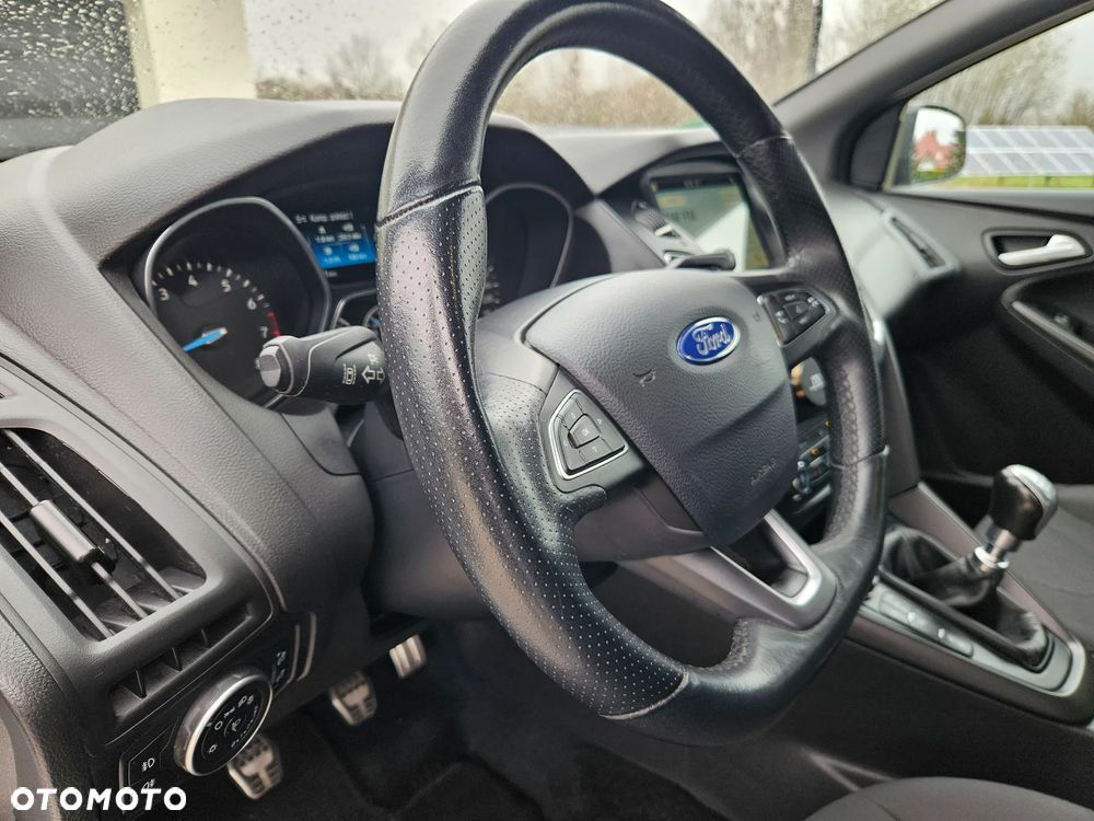 Ford Focus 1.5 EcoBoost STart-Stopp-System ST-LINE - 27