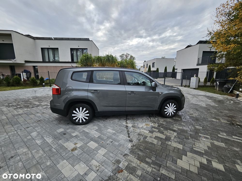 Chevrolet Orlando 2011 photo 4