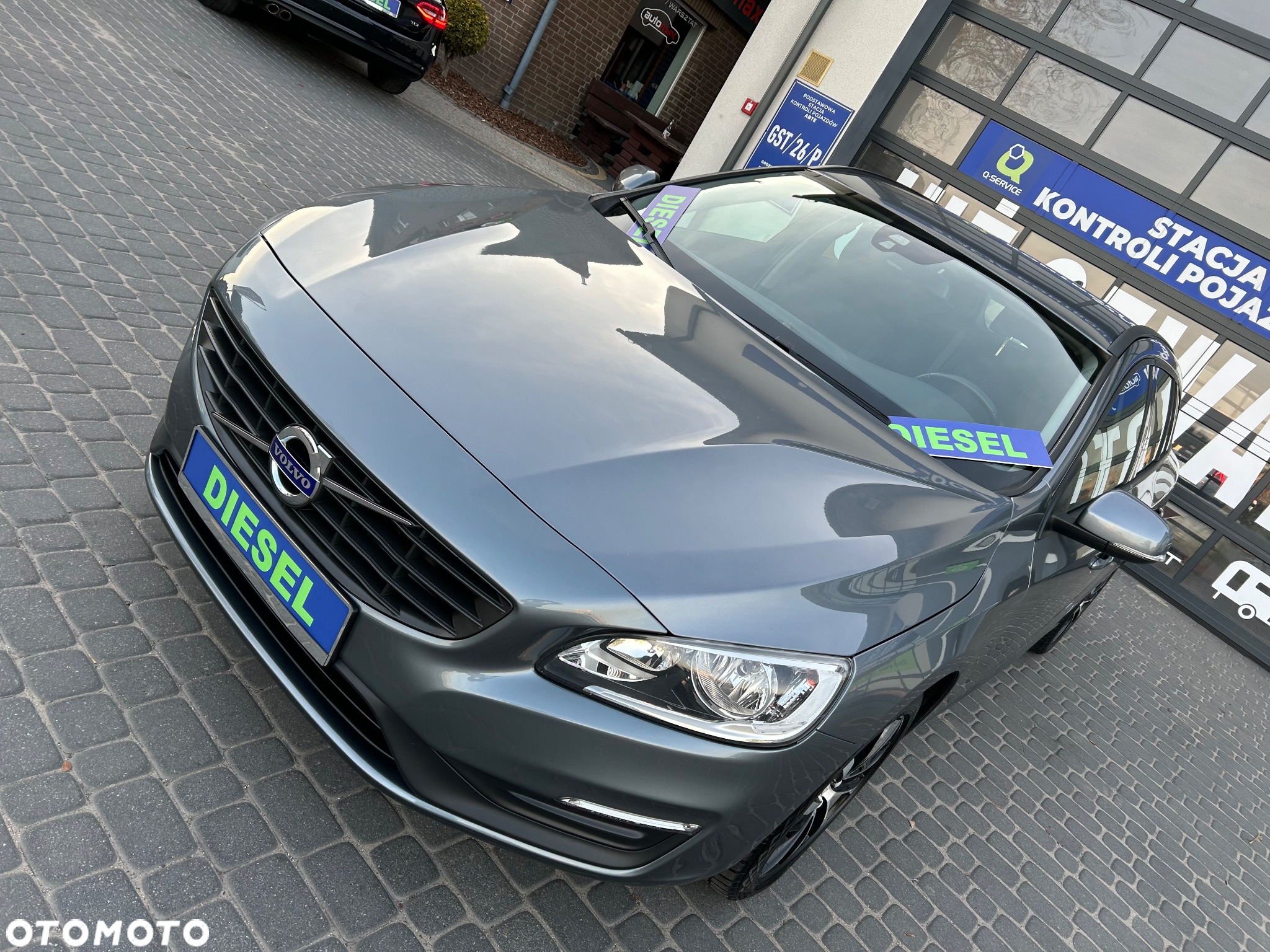 Volvo V60 D2 Drive-E Dynamic Edition (Momentum) - 3