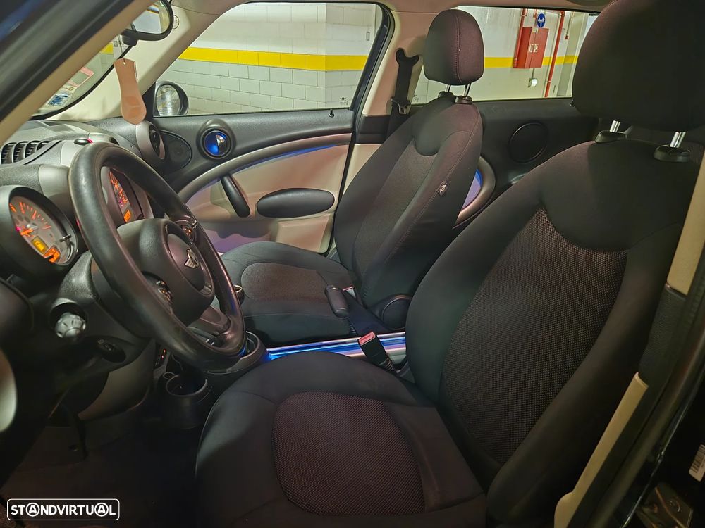 MINI Countryman One D - 23