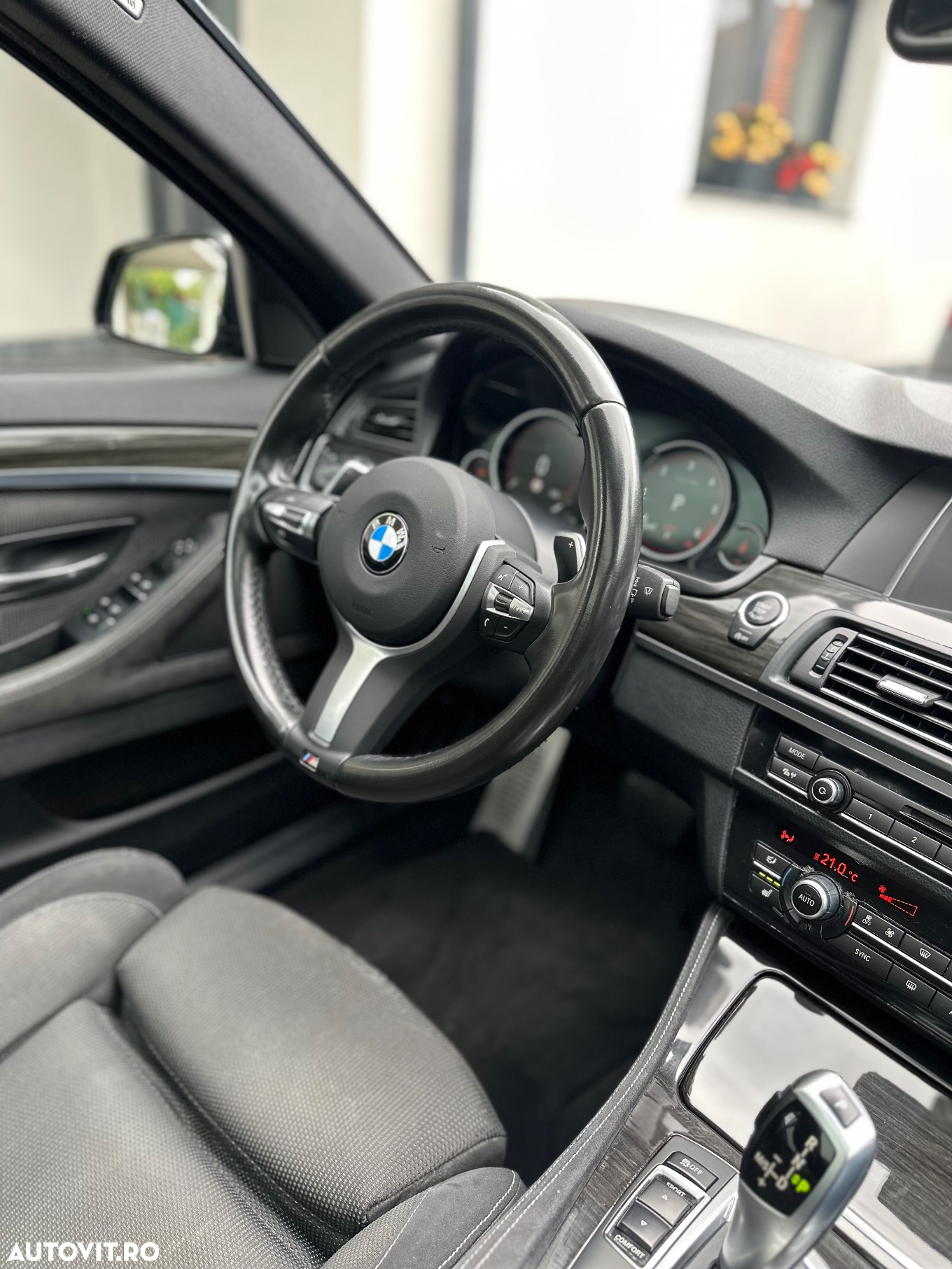 BMW Seria 5 520d xDrive Touring Aut. M Sport Edition - 7