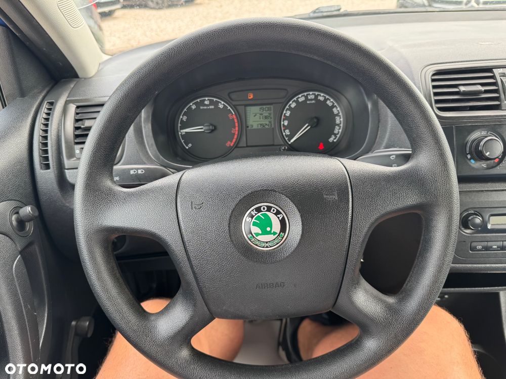 Skoda Fabia - 4