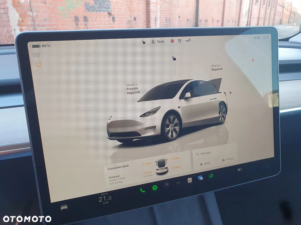 Tesla Y Long Range RWD - 14