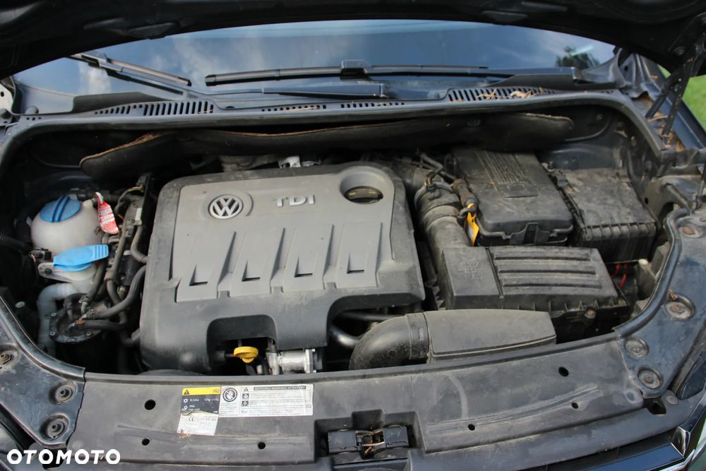 Volkswagen Touran 2.0 TDI DPF Highline DSG - 22