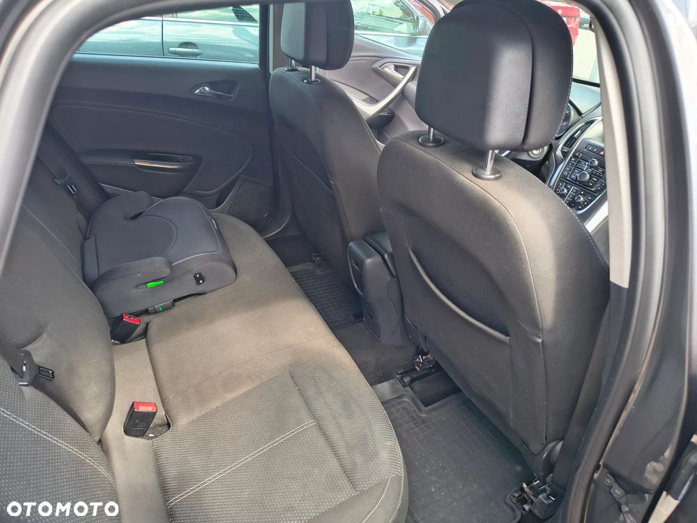 Opel Astra 2.0 CDTI Cosmo - 8
