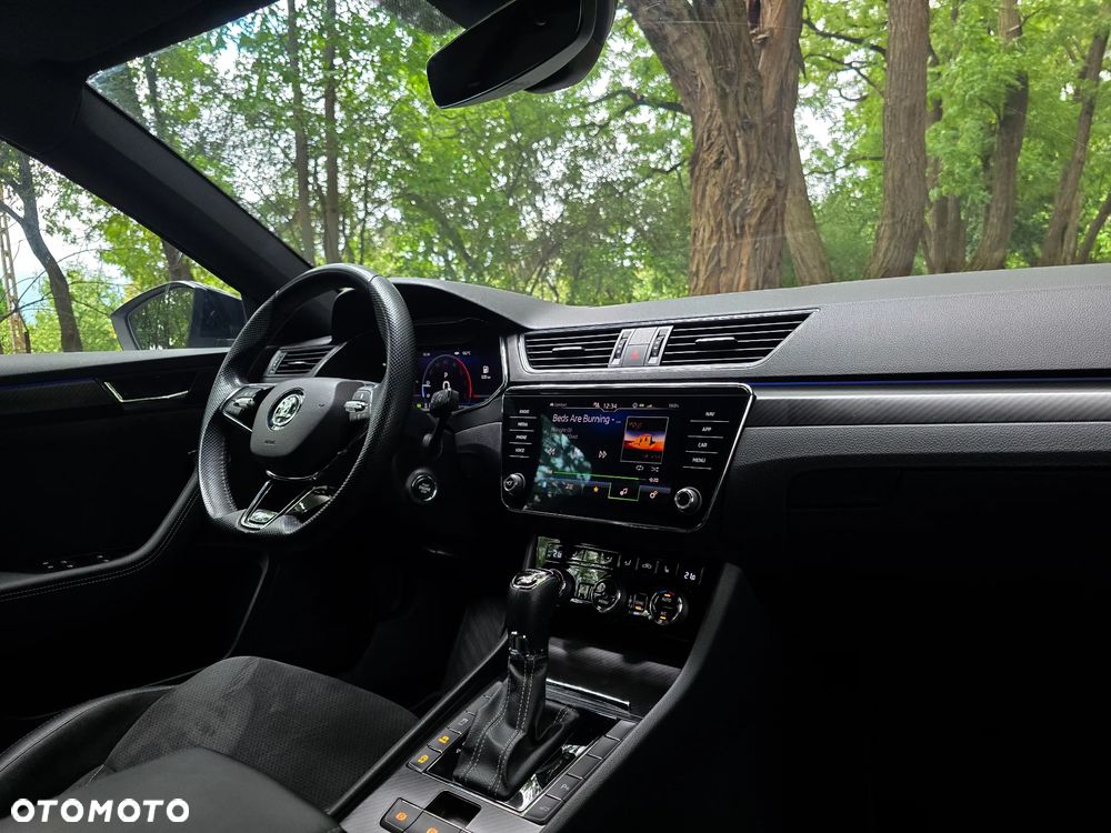 Skoda Superb 2.0 TDI SCR Sportline DSG - 34