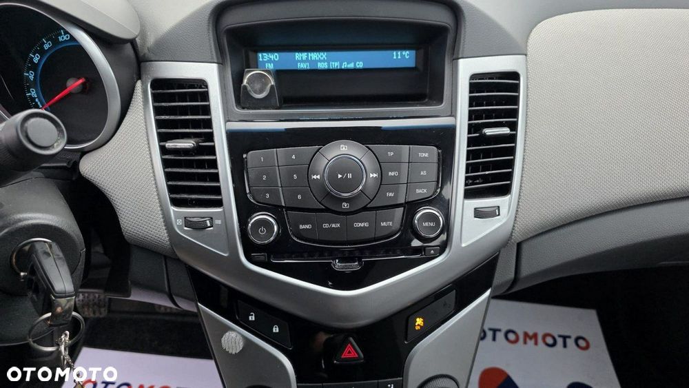 Chevrolet Cruze - 15