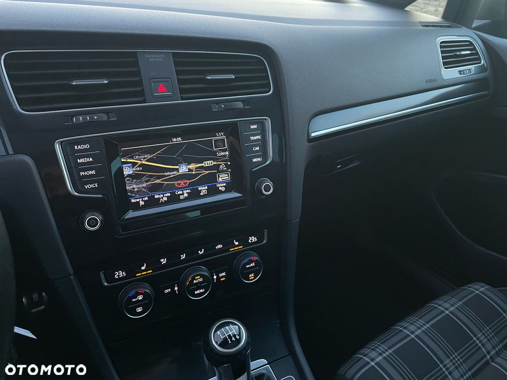 Volkswagen Golf - 19