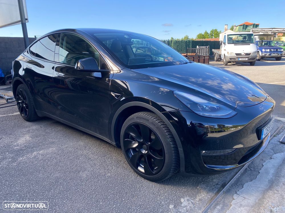 Tesla Model Y Long Range Dual Motor AWD - 2