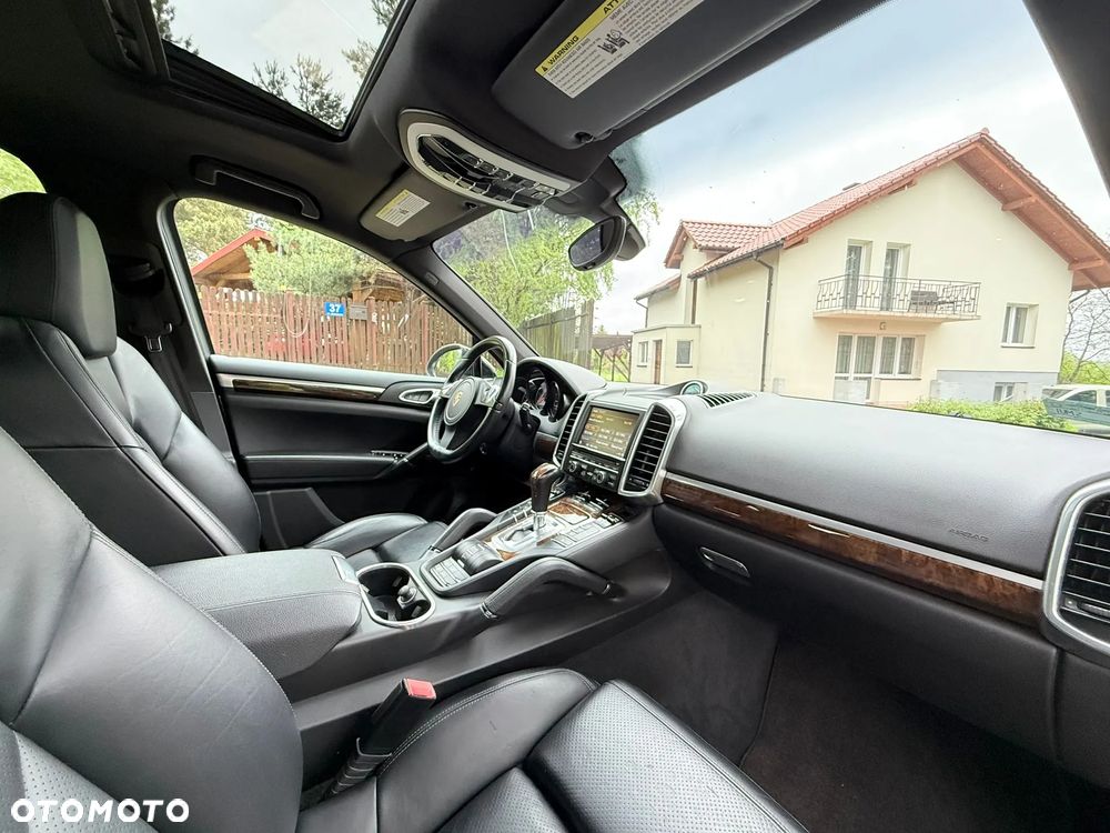 Porsche Cayenne - 30
