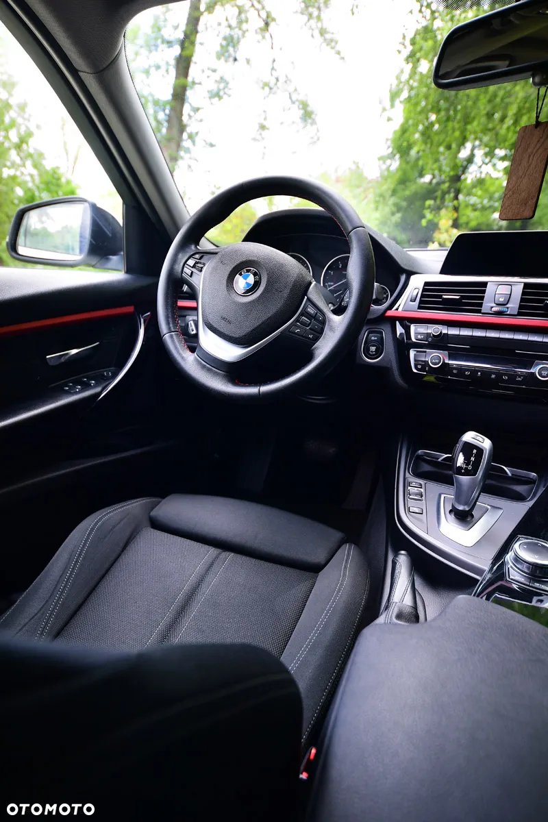BMW Seria 3 318d - 22