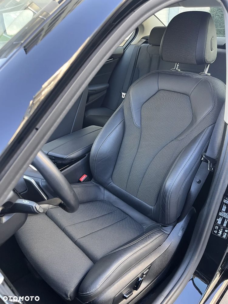 BMW Seria 5 520d xDrive Sport Line sport - 10