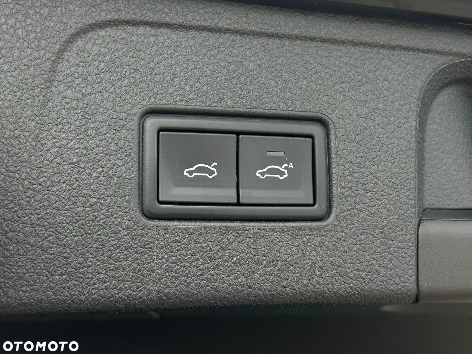Volkswagen Passat 2.0 TSI Elegance DSG - 12