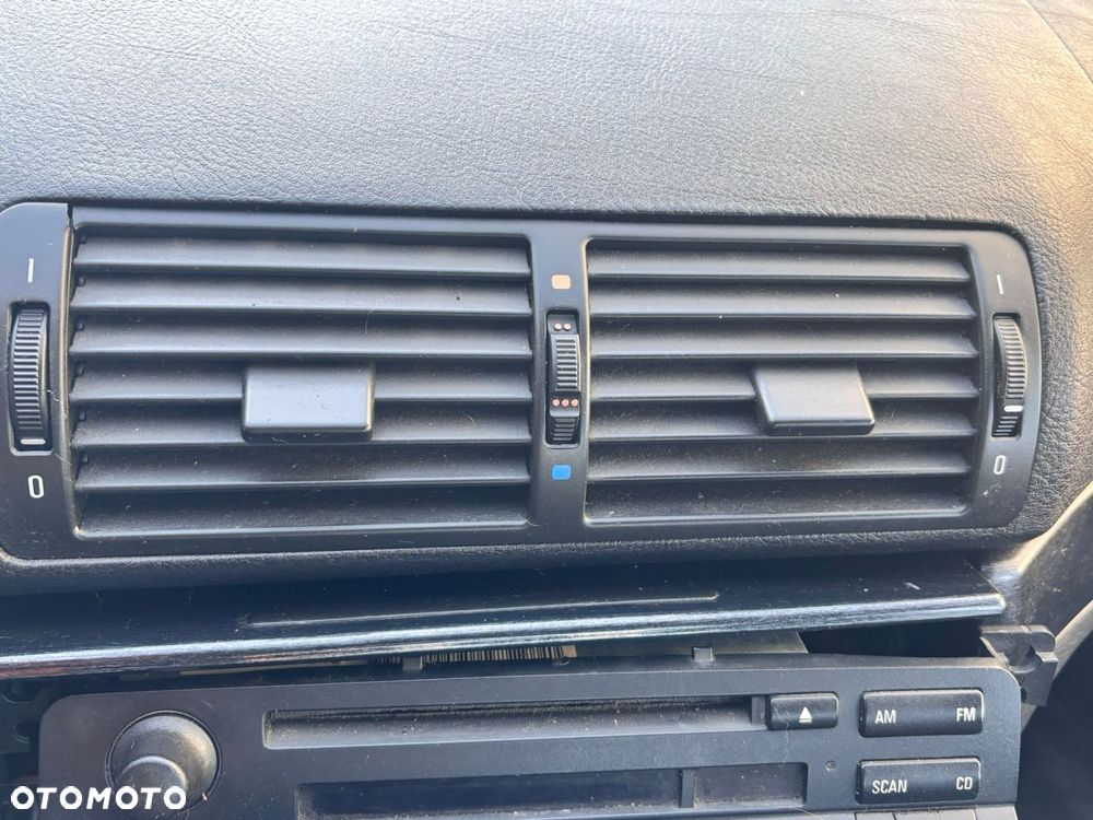 Kratka nawiewu BMW  E39 520i - 1
