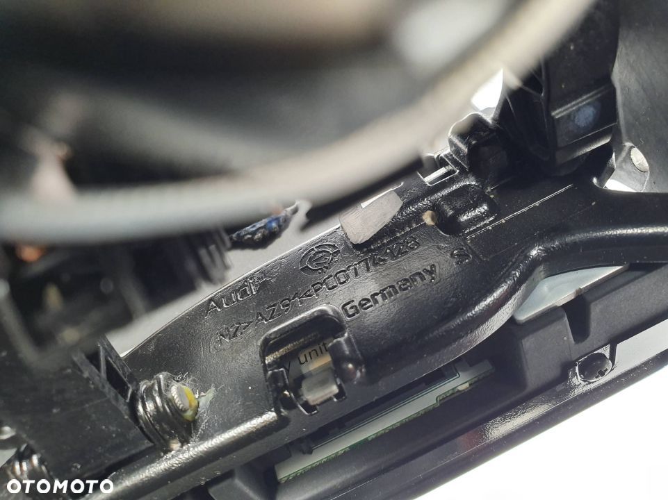 WYŚWIETLACZ PANEL AUDI A8 D4  4H0857273 - 2