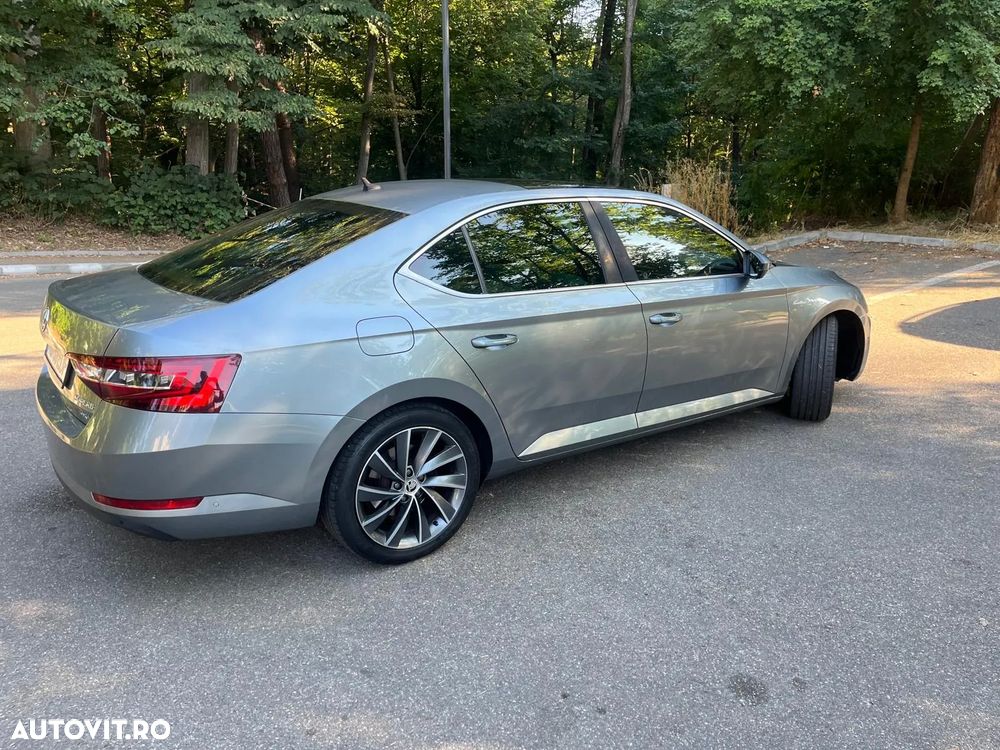 Skoda Superb 2.0 TDI 4X4 DSG L&K - 6