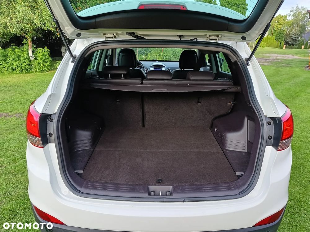Hyundai ix35 2.0 4WD Premium - 21