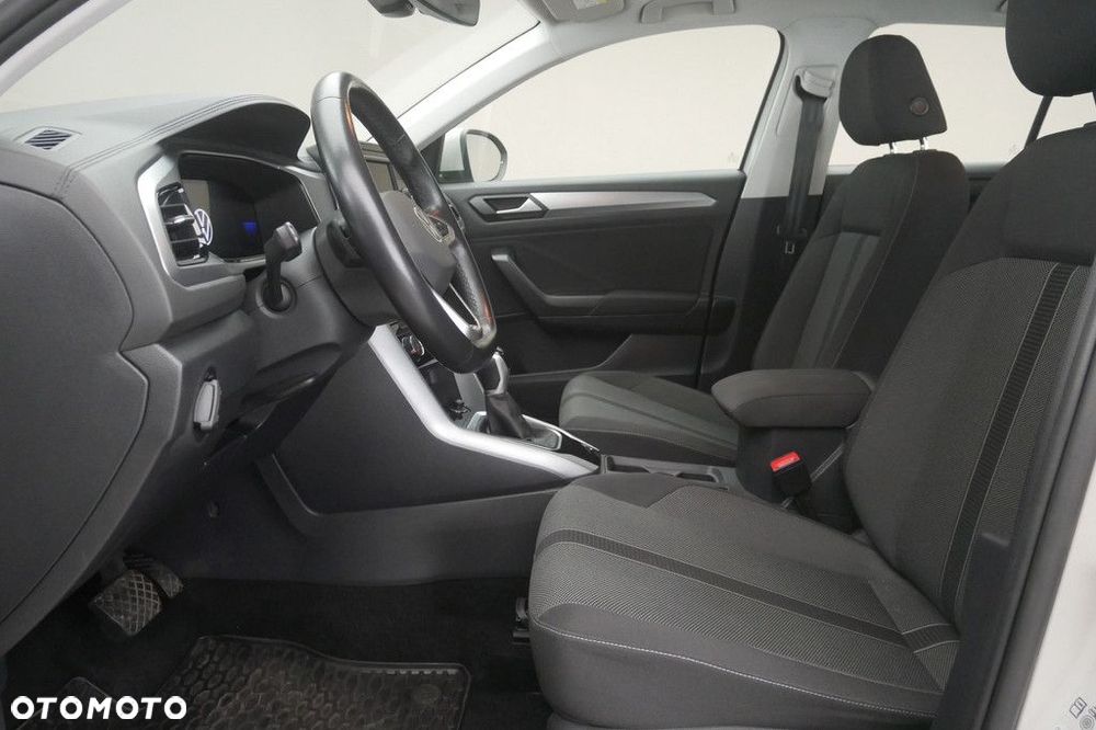 Volkswagen T-Roc - 12