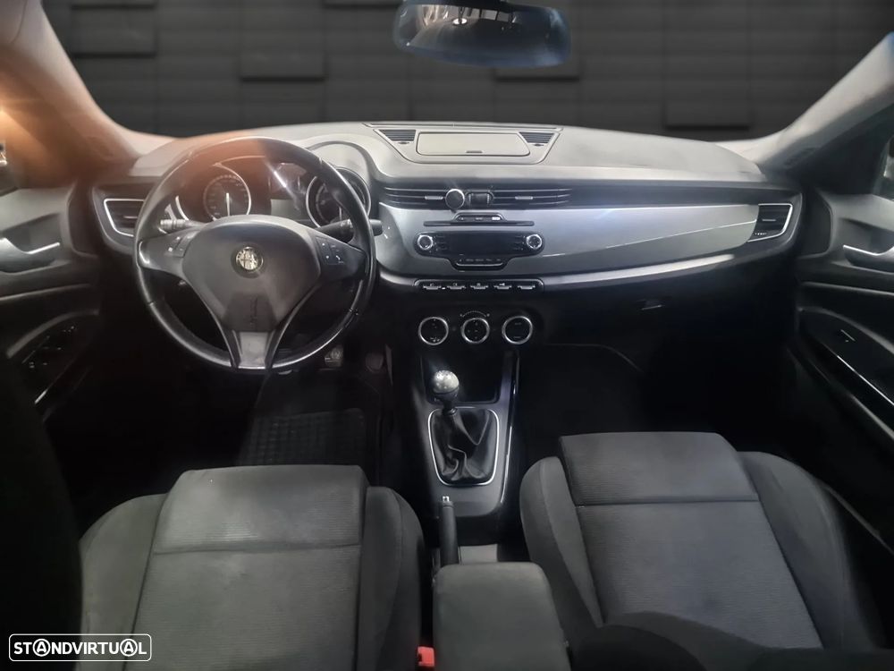 Alfa Romeo Giulietta 1.6 JTDm Distinctive - 6