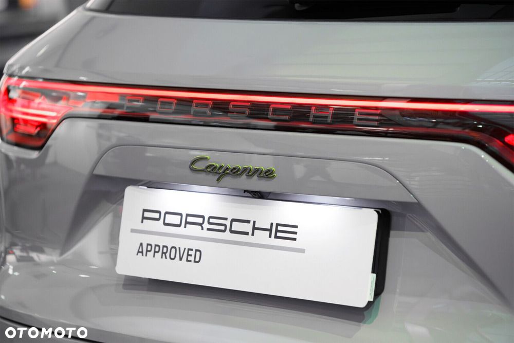 Porsche Cayenne - 22