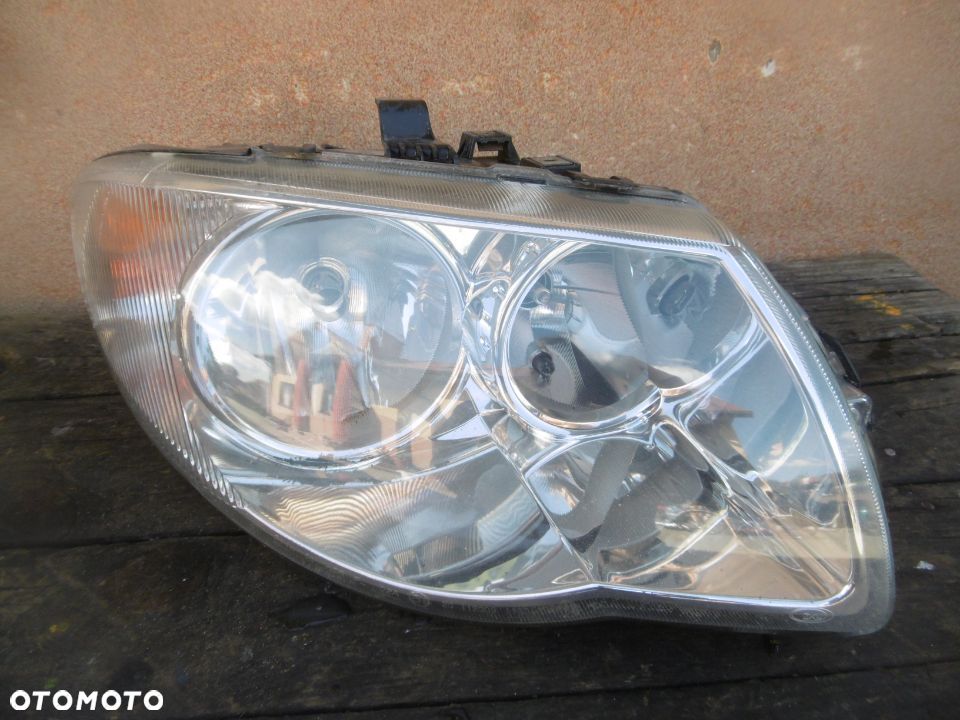 lampa prawa Chrysler Voyager Lift ZWK Europa - 1