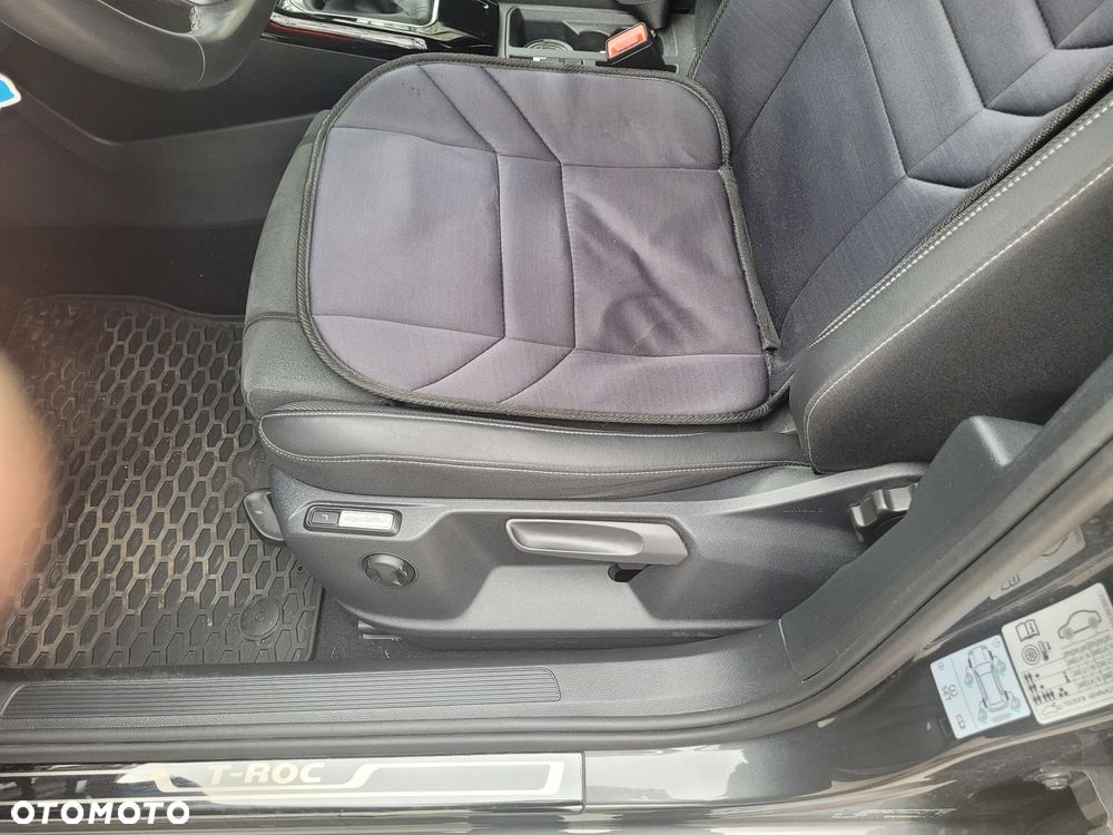 Volkswagen T-Roc - 12