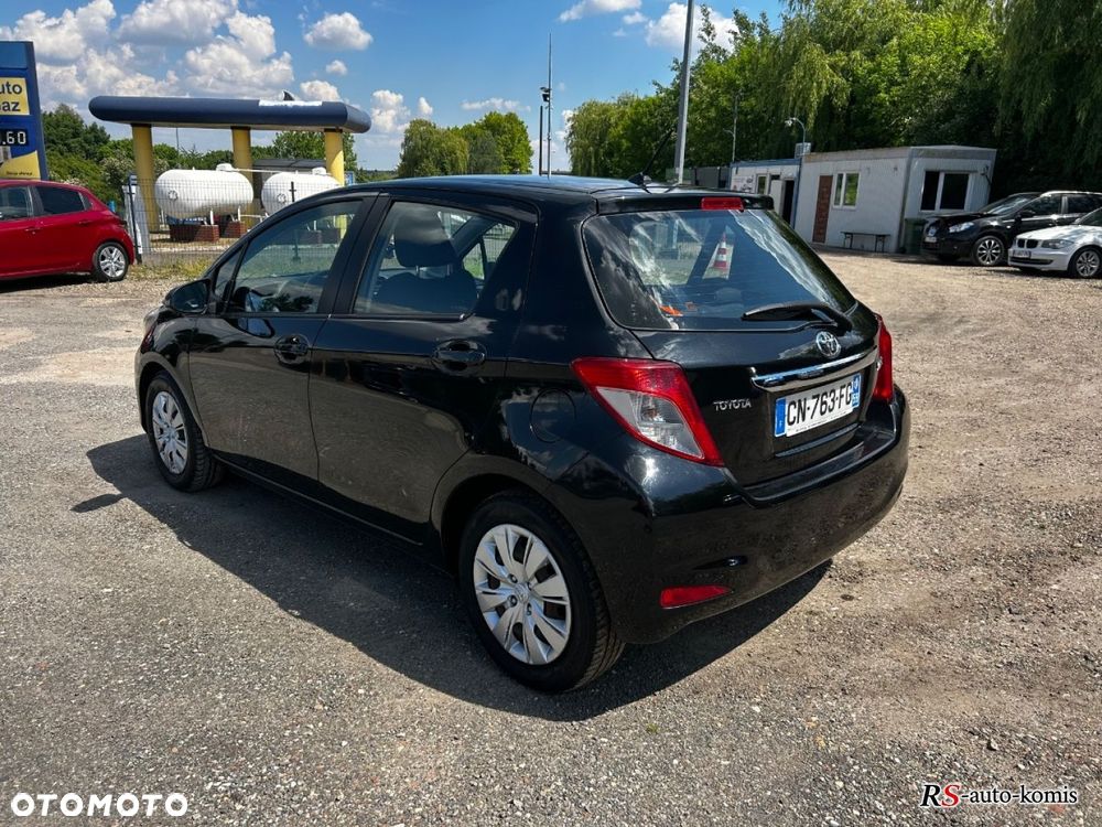 Toyota Yaris - 13