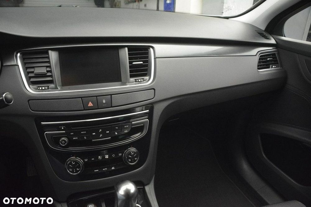 Peugeot 508 1.6 e-THP Allure S&S - 27