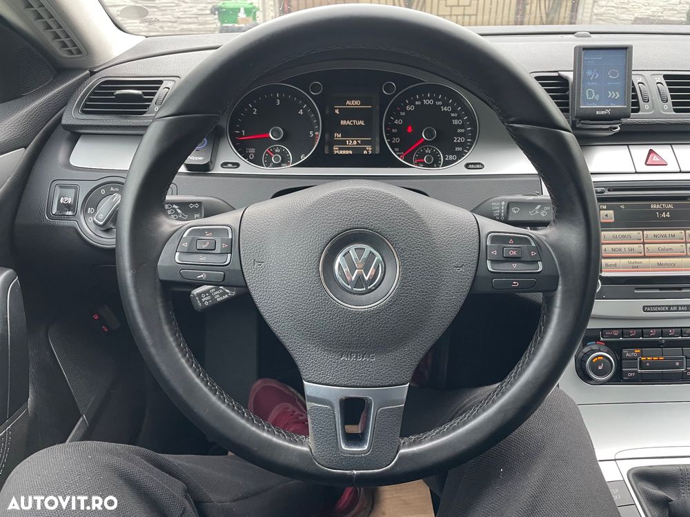 Volkswagen Passat CC - 24