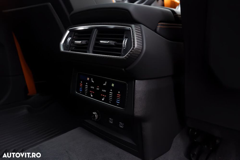 Lamborghini URUS - 37