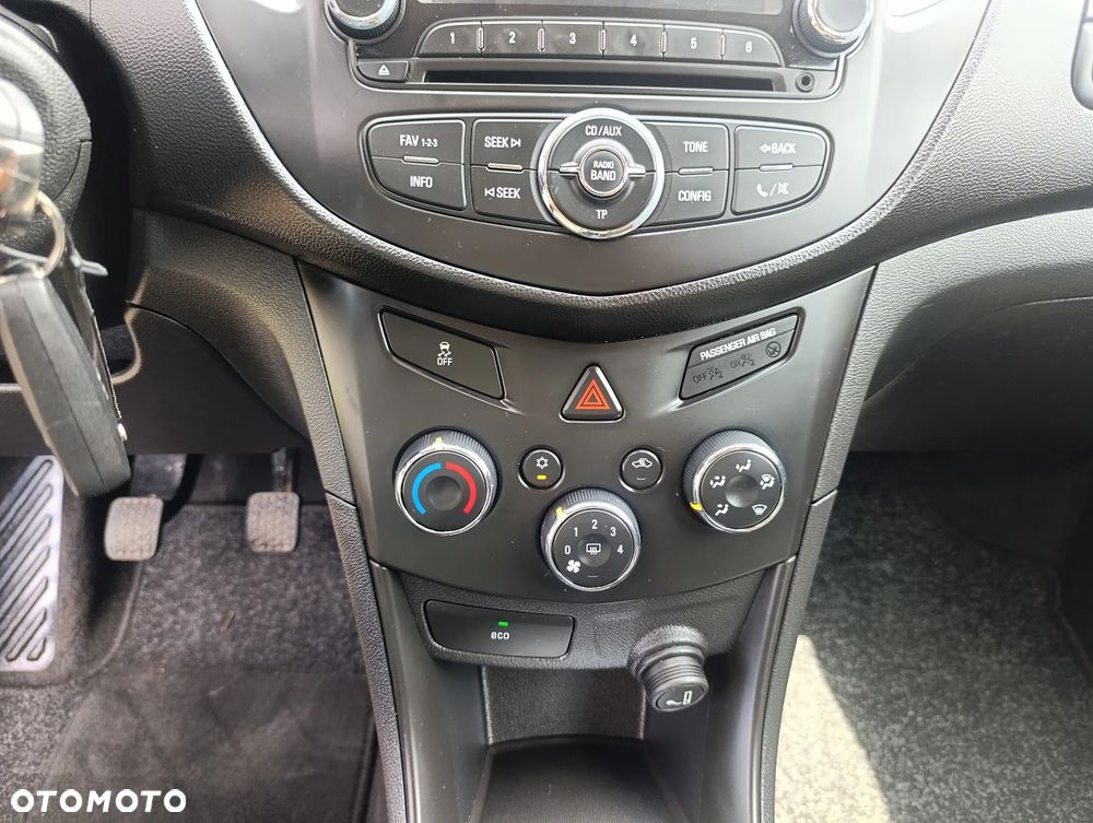 Chevrolet Trax 1.4T AWD LS - 23