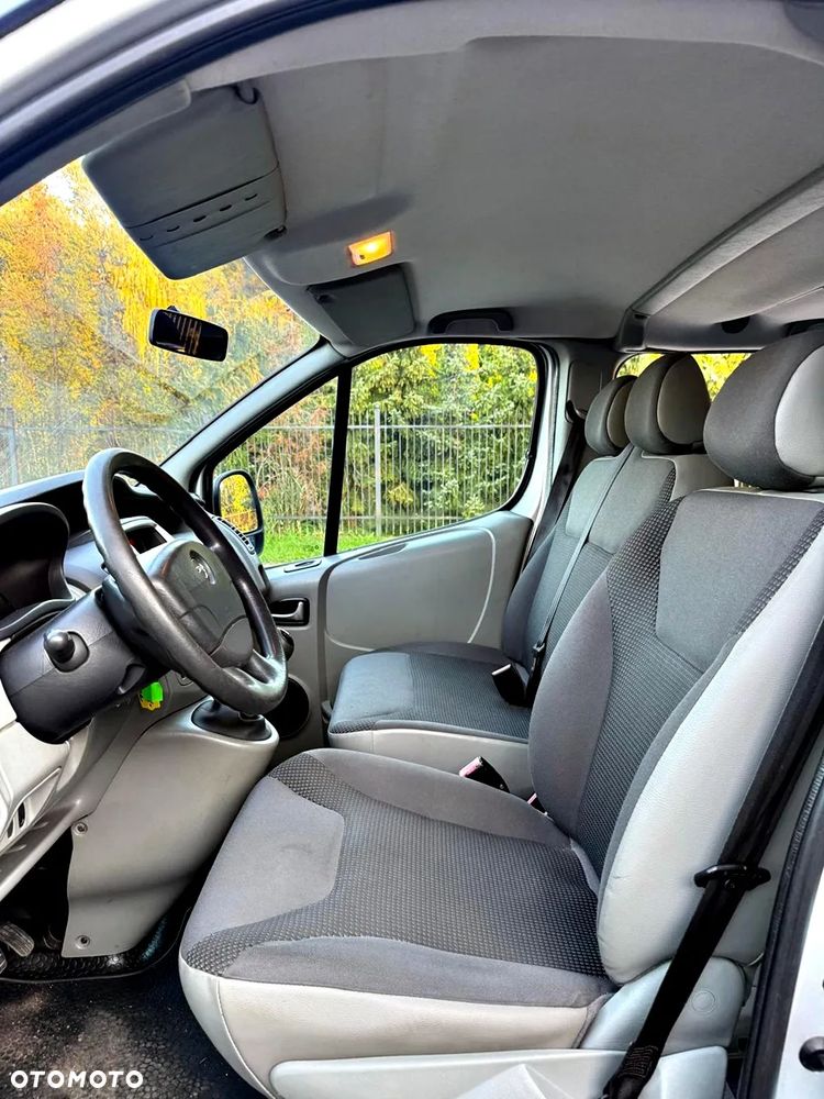 Opel Vivaro - 12