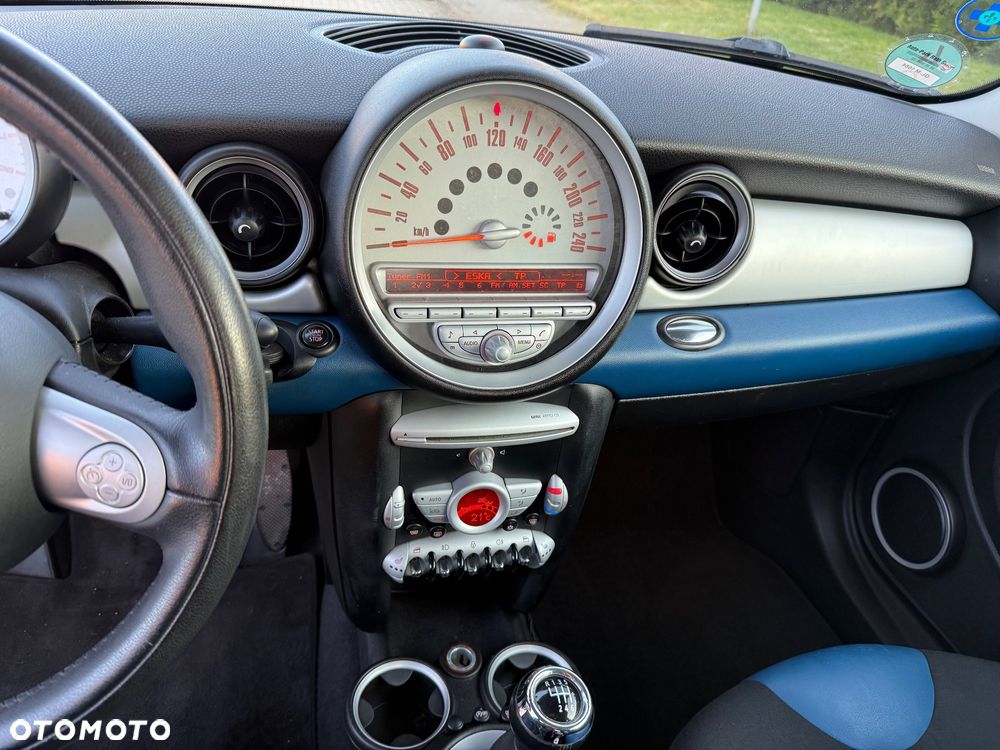 MINI Cooper 50 Mayfair - 15